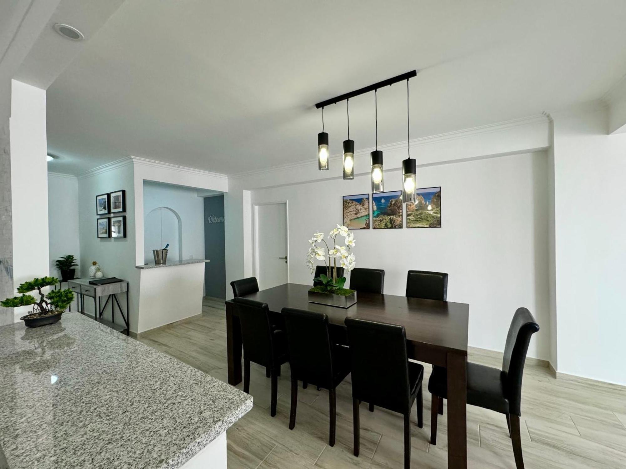 Princess Retreat Beautiful Modern Aprt 2 Min Walk From Quarteira Beach Ngoại thất bức ảnh