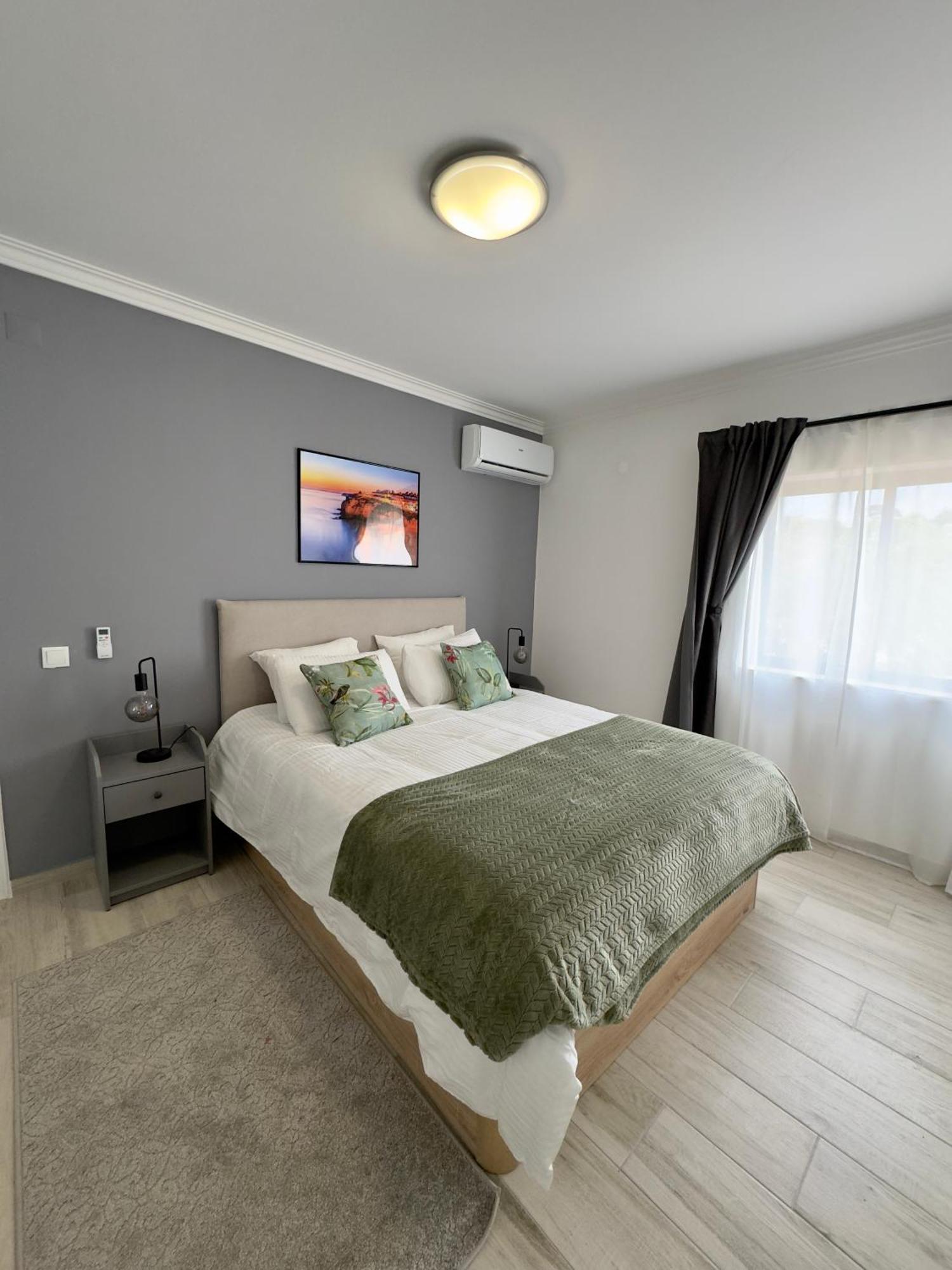 Princess Retreat Beautiful Modern Aprt 2 Min Walk From Quarteira Beach Ngoại thất bức ảnh