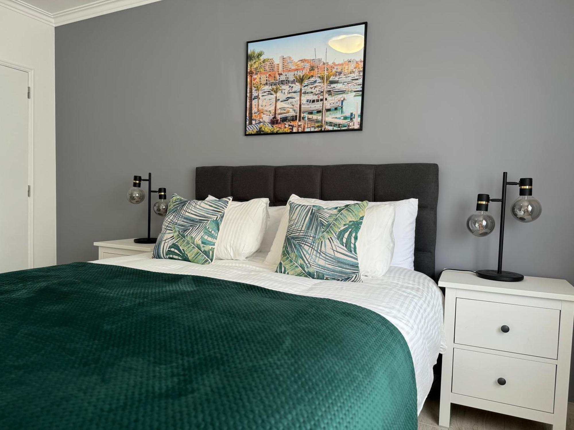 Princess Retreat Beautiful Modern Aprt 2 Min Walk From Quarteira Beach Ngoại thất bức ảnh