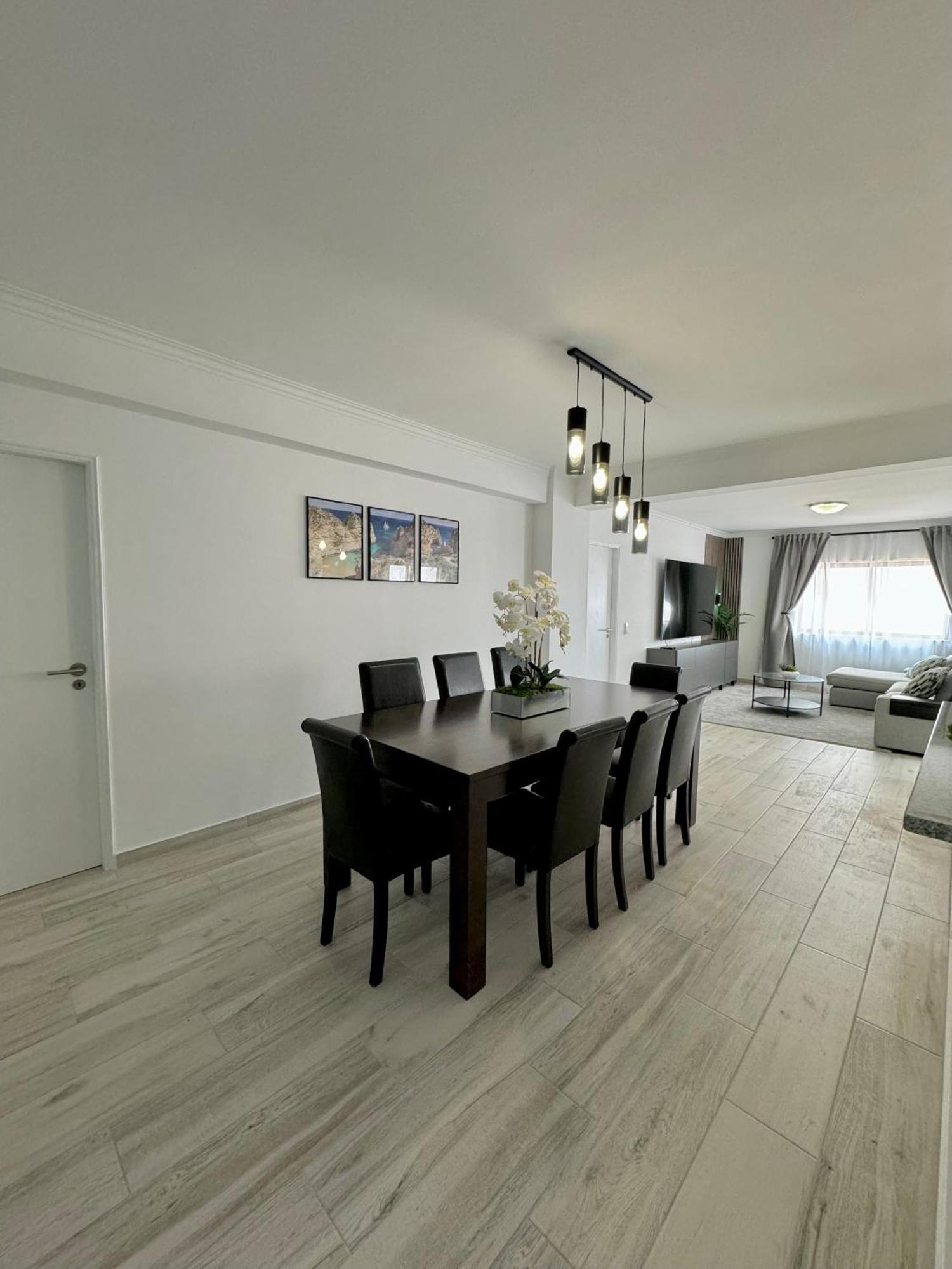 Princess Retreat Beautiful Modern Aprt 2 Min Walk From Quarteira Beach Ngoại thất bức ảnh
