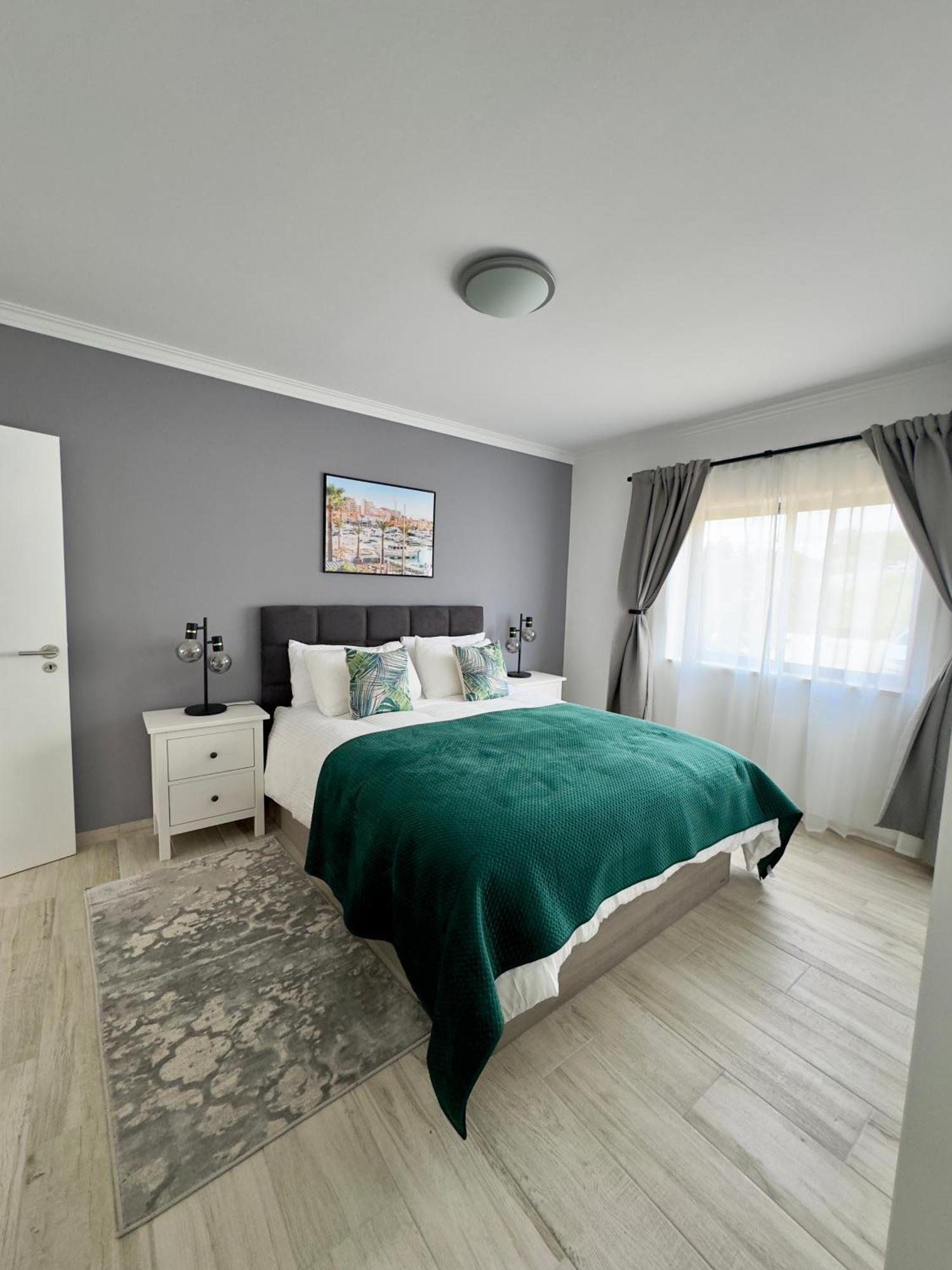 Princess Retreat Beautiful Modern Aprt 2 Min Walk From Quarteira Beach Ngoại thất bức ảnh