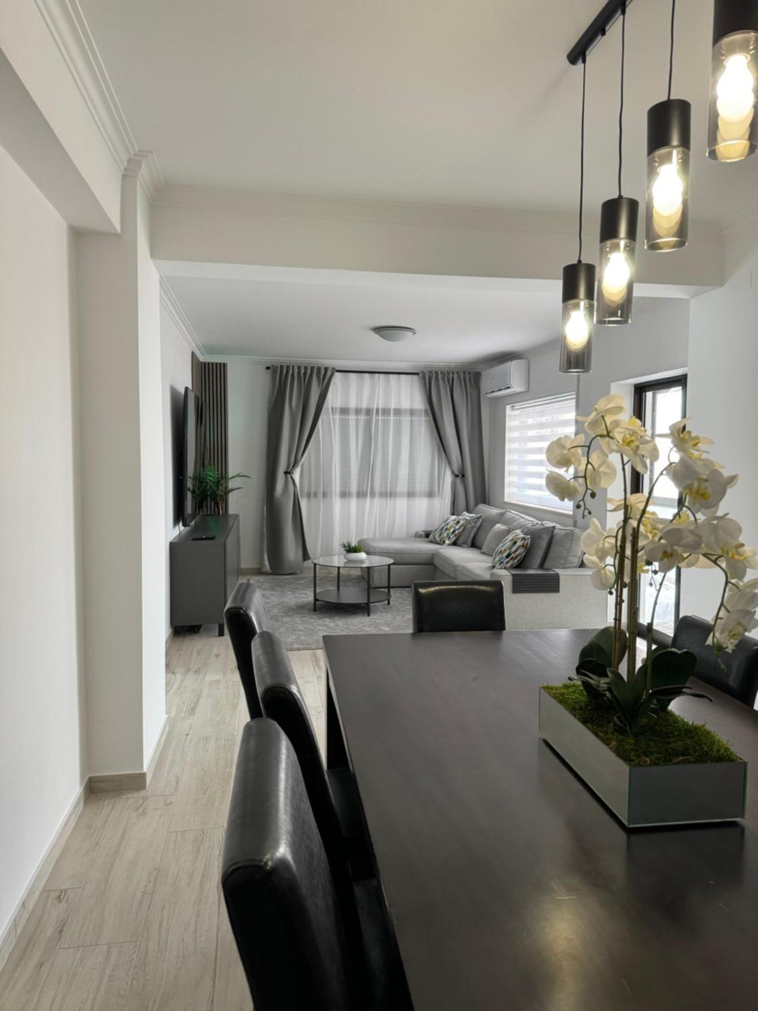 Princess Retreat Beautiful Modern Aprt 2 Min Walk From Quarteira Beach Ngoại thất bức ảnh