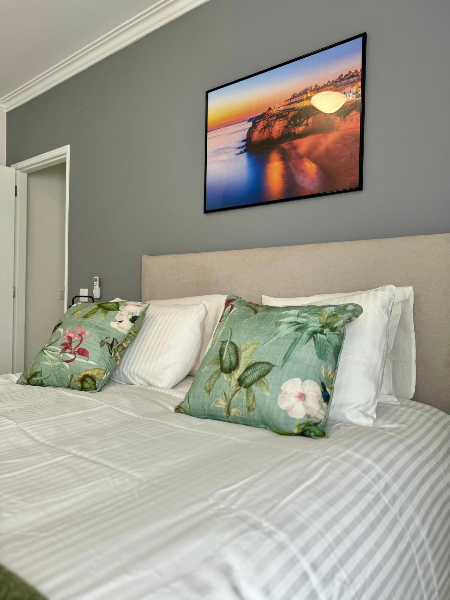 Princess Retreat Beautiful Modern Aprt 2 Min Walk From Quarteira Beach Ngoại thất bức ảnh