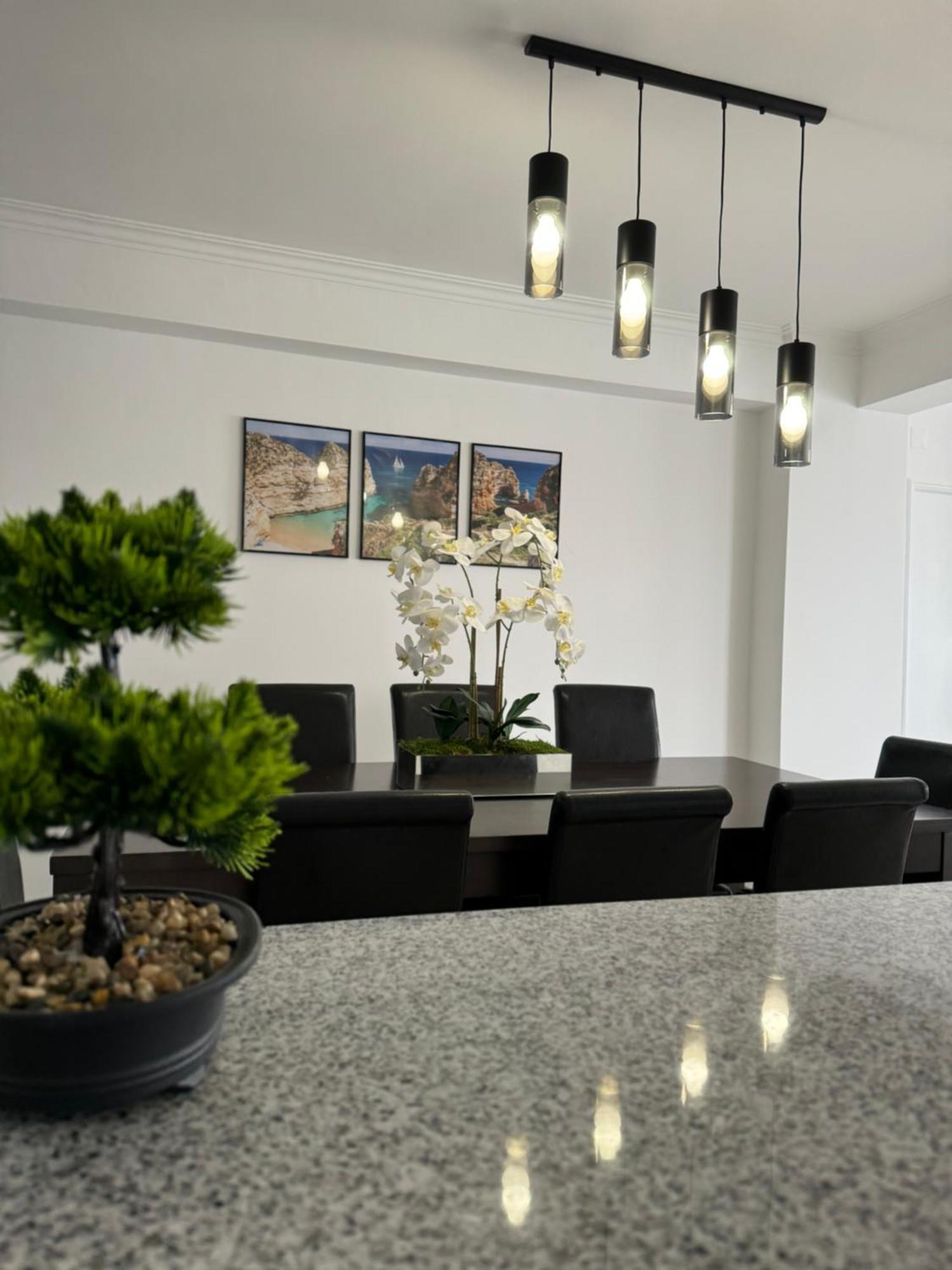 Princess Retreat Beautiful Modern Aprt 2 Min Walk From Quarteira Beach Ngoại thất bức ảnh