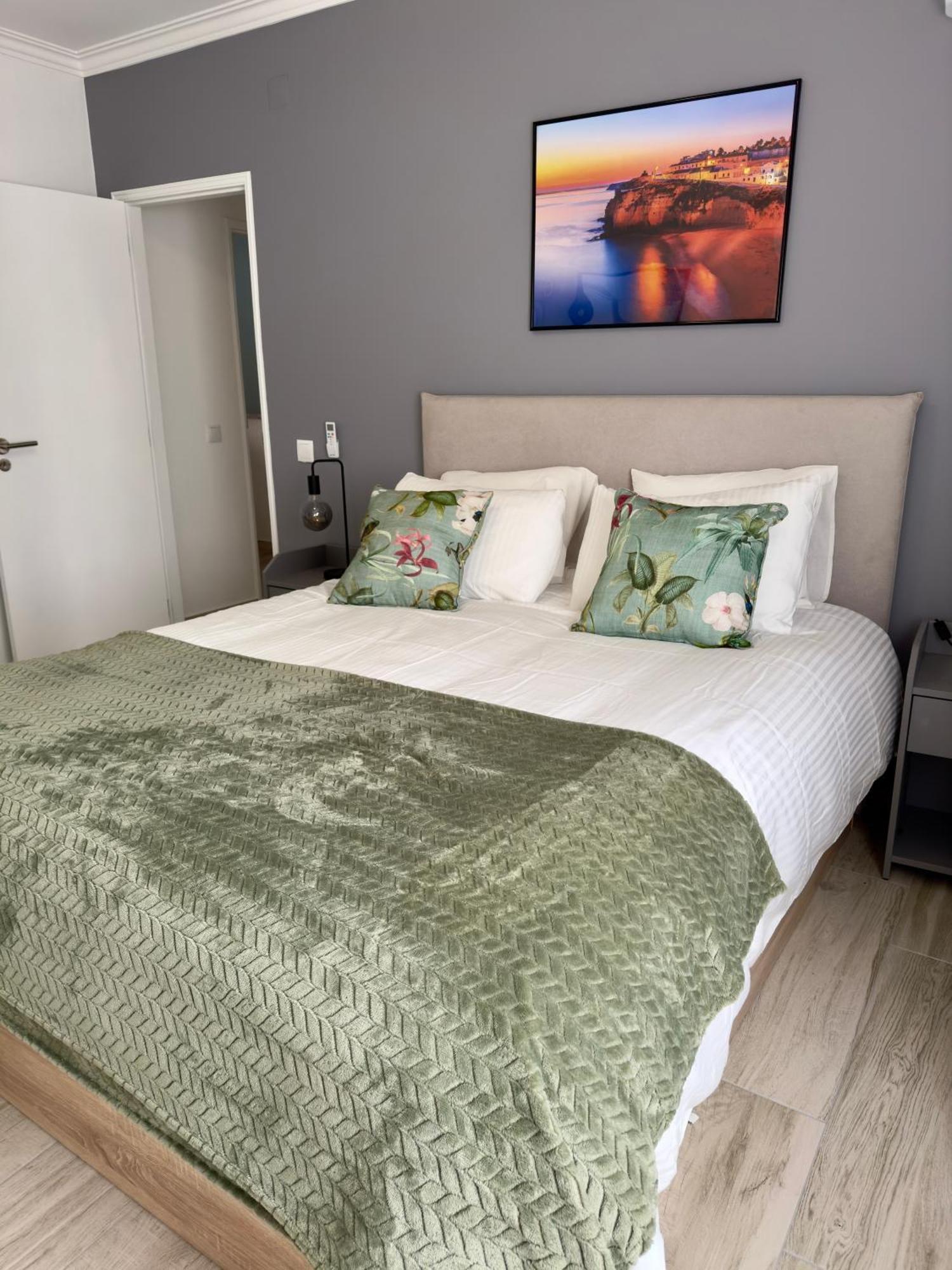 Princess Retreat Beautiful Modern Aprt 2 Min Walk From Quarteira Beach Ngoại thất bức ảnh